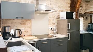 Microwave, dishwasher