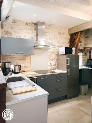 Micro-ondes, lave-vaisselle