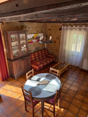 Dining - Gîtes de France® - BEL AIR (LISSAC ET MOURET)