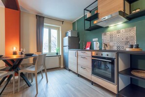 Apartment | Private kitchen | Fridge, microwave, oven, stovetop - Terrazza Relax a Borgo Dora by Wonderful Italy (Turin)