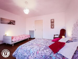 2 bedrooms