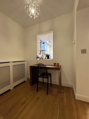 Basic Apartment | Interior