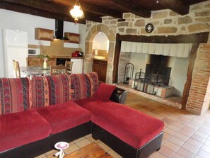 Télévision, cheminée