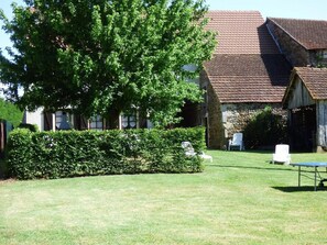 Property grounds - LES ESCOUANNES - PRUDHOMAT (PRUDHOMAT)