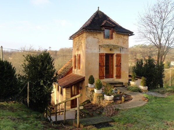 Exterior - Le Pigeonnier - MILHAC (MILHAC)