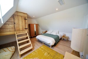 4 bedrooms, free WiFi