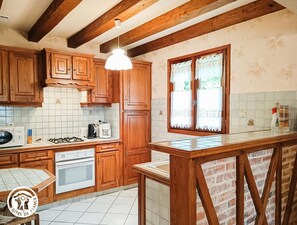 Réfrigérateur, micro-ondes, lave-vaisselle