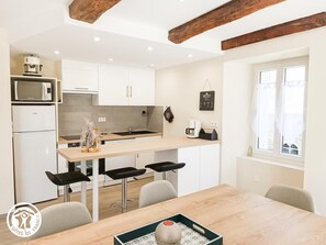 Réfrigérateur, micro-ondes, lave-vaisselle