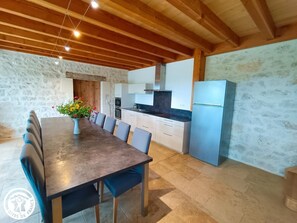 Dining - Gîtes de France® - GITE LE ROQUEFAS (CASTELNAU-MONTRATIER-ST-ALAUZIE)