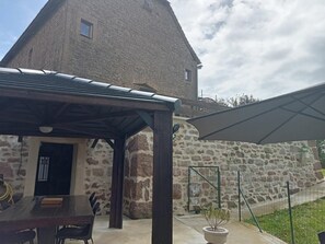 屋外ダイニングエリア