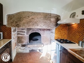 Fridge, microwave, dishwasher