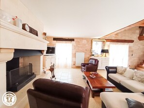 TV, fireplace - 46g12394 - Gignac - Gîte (GIGNAC)
