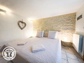 2 chambres, accès au Wi-Fi (inclus)