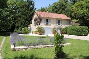 Exterior - Le Mazet - SAINT MEDARD (SAINT-MEDARD)