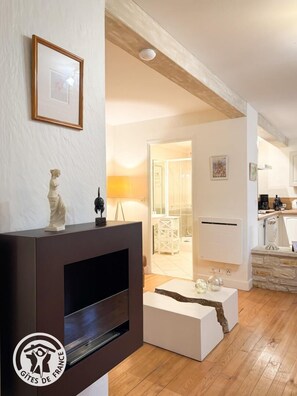 Interior - LE LOGIS DE TRESSE - SAINT MEDARD (SAINT-MEDARD)