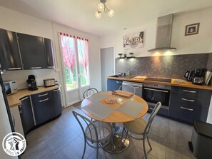 Microondas, horno y lavavajillas 