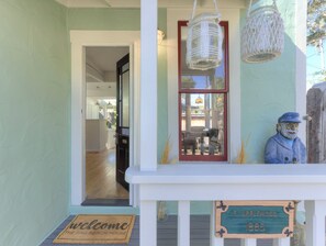 Exterior detail - 3943 Rad Beach House - Near Beach & Coastal Trail (Pacific Grove)