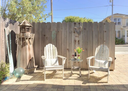 3943 Rad Beach House - Near Beach & Coastal Trail