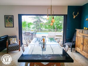 Dining - Gîte de la Combe - ST Medard (ST MEDARD)