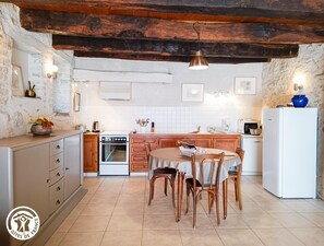 Frigorífico, microondas y lavavajillas