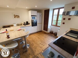 Microwave, oven, dishwasher - Gîtes de France® - L'Oustalou (CREYSSE)