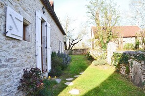 Exterior detail - Gîtes de France® - Le Petit Mas de Montvalent (MONTVALENT)