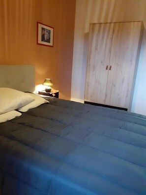 2 bedrooms