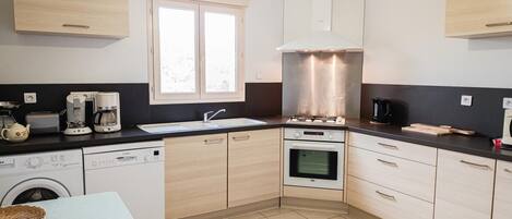 Fridge, microwave, dishwasher