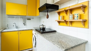 Apartemen, pemandangan kebun | Dapur pribadi | Ketel listrik