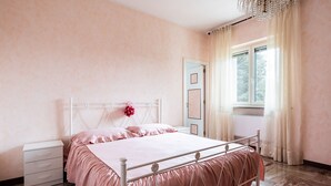 Apartemen, pemandangan kebun | 2 kamar tidur, tempat tidur bayi (biaya tambahan), dan Wi-Fi gratis