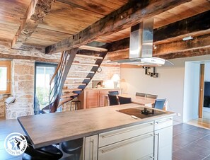 Réfrigérateur, micro-ondes, four, lave-vaisselle