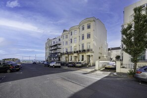 House | 3 bedrooms - Myrtle Cottage With Free Parking By My Getaways (Hove)