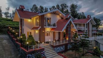 Villa, 3 Bedrooms | 3 bedrooms, free WiFi, bed sheets