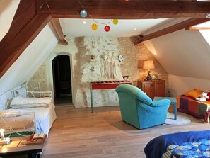 3 bedrooms, WiFi (free) - Gîtes de France® - Lacabane (UZECH)