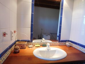 Shower - Gîtes de France® - Gîte in Negral (SAINT-VINCENT-DU-PENDIT)