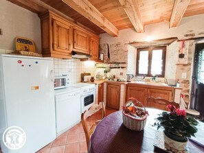 Réfrigérateur, micro-ondes, lave-vaisselle