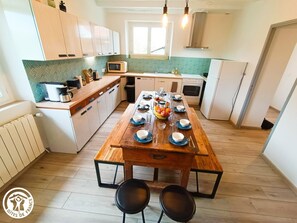 Fridge, microwave, oven, dishwasher