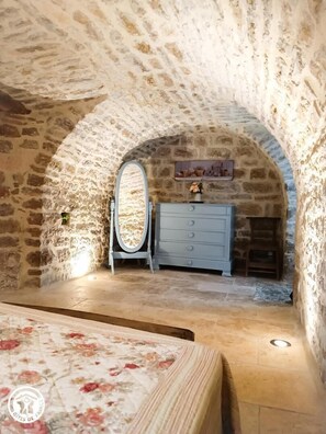 3 bedrooms, free WiFi - Gîtes de France® - Le Moulin de Loys (LENDOU-EN-QUERCY)