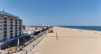 2nd Floor 2 Bed/1 Bath Directly on the Boardwalk by the Inlet