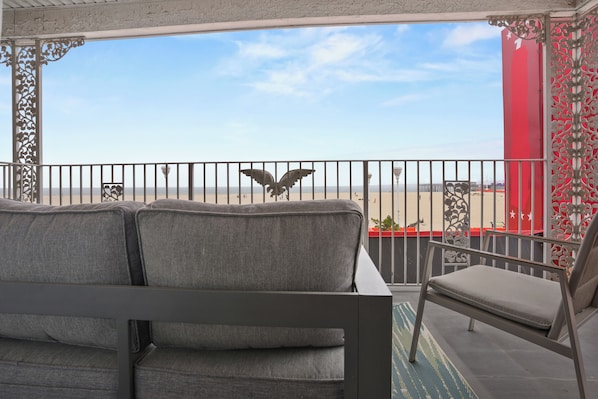Property grounds - Condo Directly on the Boardwalk (Ocean City)