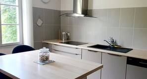 Fridge, microwave, dishwasher