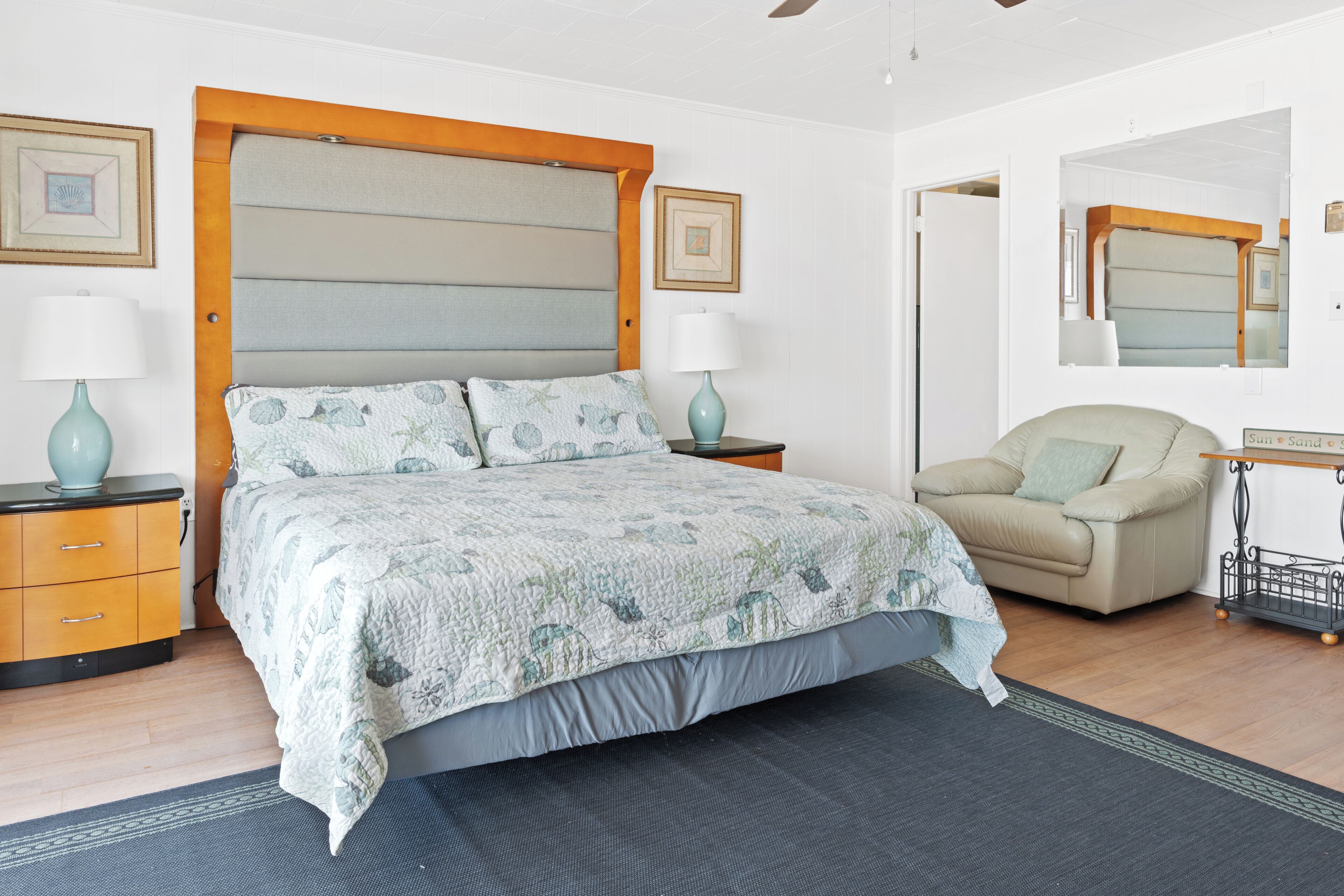 2 bedrooms, WiFi (free), bed sheets