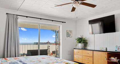 Direct Oceanfront Boardwalk Condo