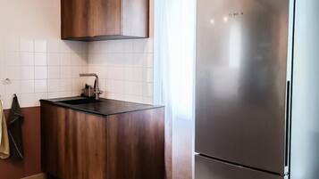 Microwave, dishwasher