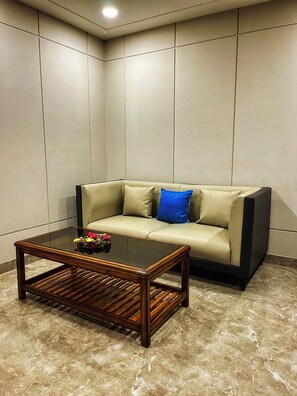 Studiosuite – premium, balkong, byutsikt | Oppholdsområde