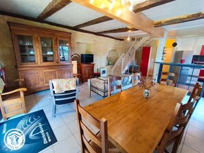 Dining - Les Grands Chênes - SALVIAC (SALVIAC)