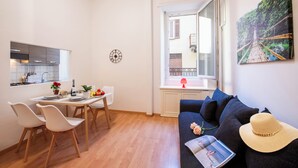 Standardlejlighed - 1 soveværelse - mikrobølgeovn (Ferienhaus in Lugano) | Opholdsområde