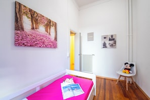 1 bedroom, iron/ironing board, bed sheets
