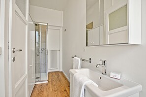 Standard Apartment, Multiple Bedrooms (Dream of Lugano Downtown) | Bathroom | Shower, hair dryer, towels, soap - Via Canonica Apartments (Lugano)