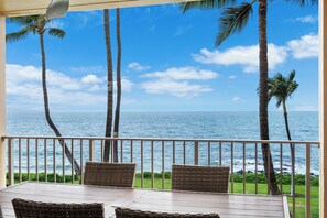 Property grounds - Luxury by the Waves:Royal Mauian 218-Your Premium Oceanfront Sanctuary!-With A/C (Kihei, Maui)
